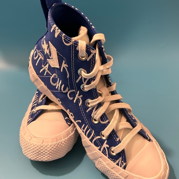 Chuck Taylor Converse Blue and White Unisex Sneakers Kid’s Size 5 NWB - Picture 11 of 11